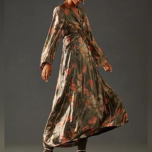 The Floral dress you need 🍂